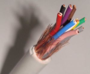 Кабель экранированный 10х0.75 медный гибкий 10-жильный многопроволочная жила сечением 0.75 кв. мм в экране медного плетения внешний диаметр 10.6 мм 18 awg купить риемлемая цена кабель экранированный 10 жильный liycy 10х0 75 trvvp rvvp