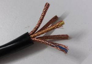 Кабель универсальный экранированный холодостойкий 5х0.5 негорючий медный гибкий пятижильный многопроволочная жила сечением 0.5 кв. мм 20 awg каждая жила экранирована отдельно экран медное плетение внешний диаметр 7.4 мм купить с доставкой по Киеву конкурентная цена