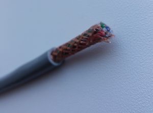 Кабель для передачи данных экранированный 5х0.25 медный гибкий 5 жильный пять многопроволочных жил сечением 0.25 кв. мм в экране медного плетения внешний диаметр 7.5 мм liycy data cable 5 x 0.25 24 awg купить за приемлемую цену trvvp rvvp