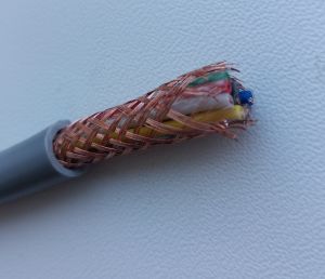 Кабель для передачи данных экранированный 7х0.25 медный гибкий 7 жильный семь многопроволочных жил сечением 0.25 кв. мм в экране медного плетения внешний диаметр 8 мм liycy data cable 7 x 0.25 24 awg купить за приемлемую цену trvvp rvvp